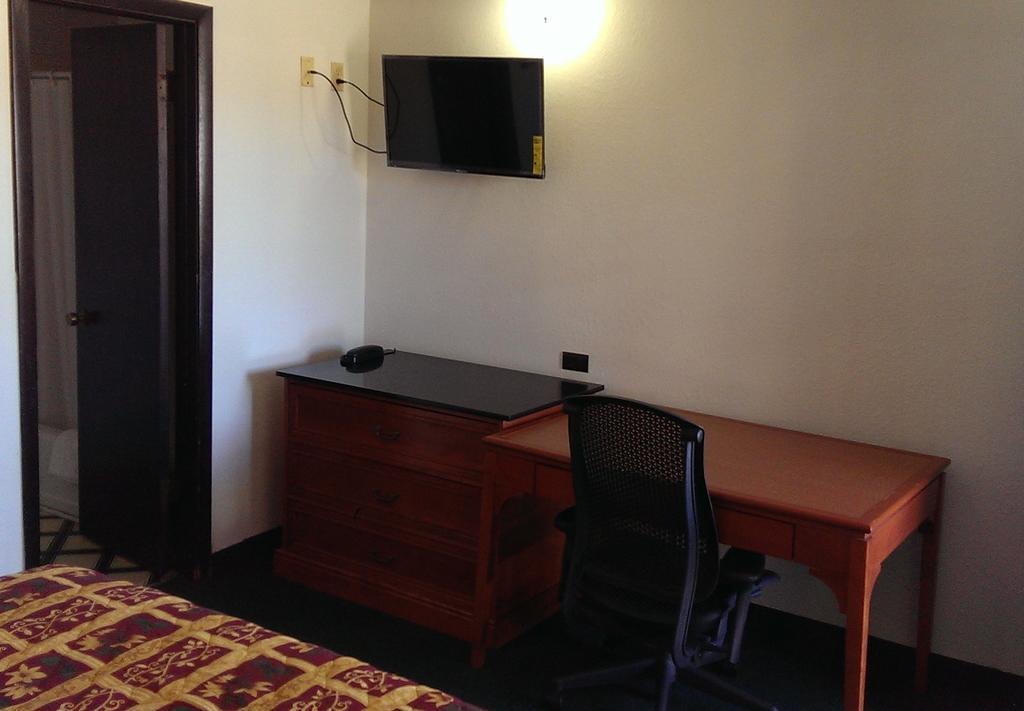 Airport Lodge 위치토 객실 사진